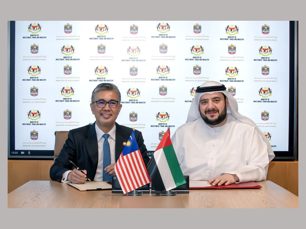 الإمارات وماليزيا تبرمان مذكرة تفاهم لتأسيس إطار للتعاون الاستثماري في قطاع البنية التحتية الرقمية
