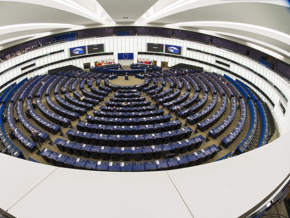 European Parliament approves gradual introduction of electronic border controls