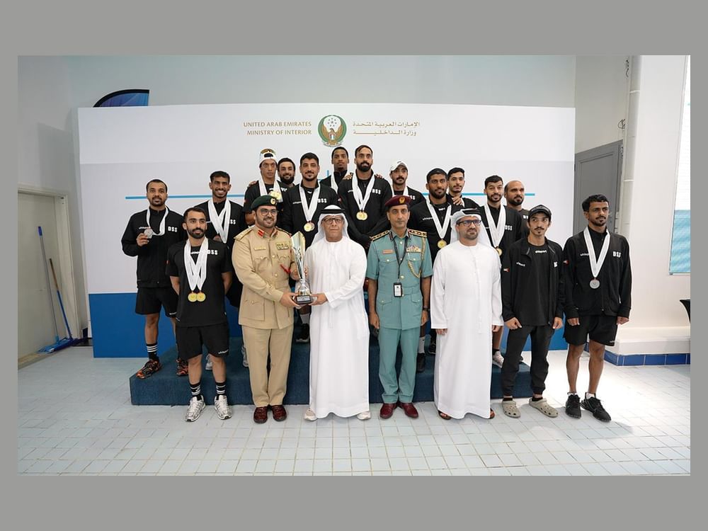 أبطال الشرطة يتألقون ببطولة السباحة والإنقاذ بنسختها الـ11