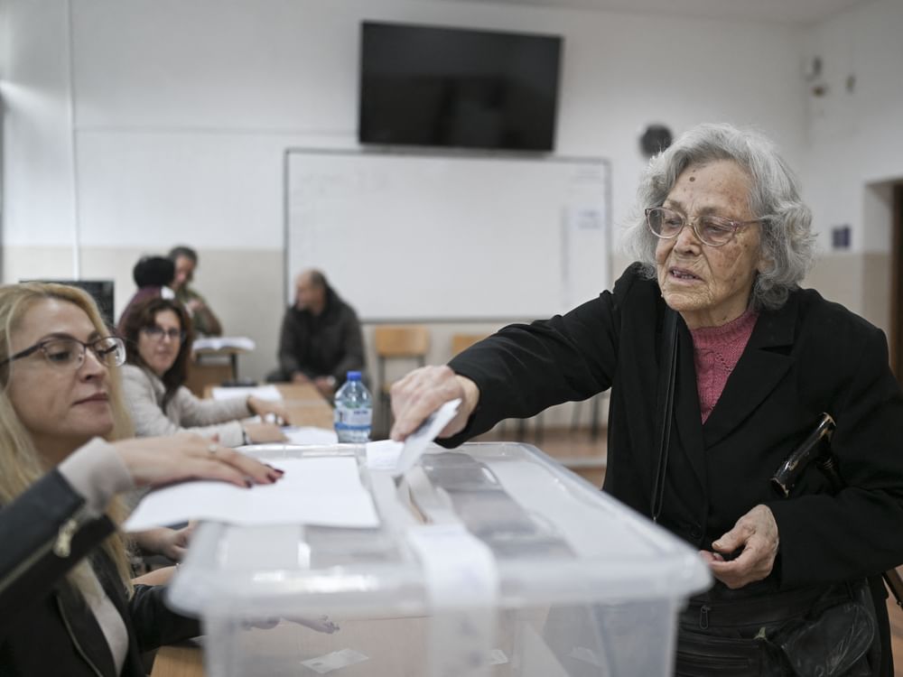 انطلاق الانتخابات الرئاسية البلغارية.. وإيوتوفا تتصدر استطلاعات الرأي