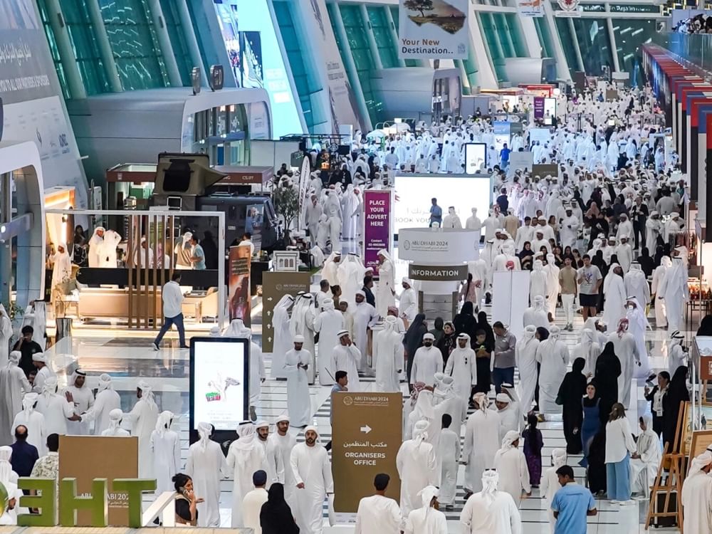 برعاية حمدان بن زايد/انطلاق فعاليات معرض أبوظبي الدولي للصيد والفروسية 2025