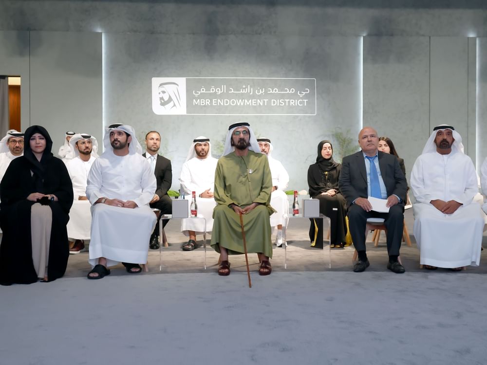 محمد بن راشد يطلق "حي محمد بن راشد الوقفي" الأول في المنطقة لاستدامة العمل الخيري والإنساني ودعم التعليم والصحة حول العالم
