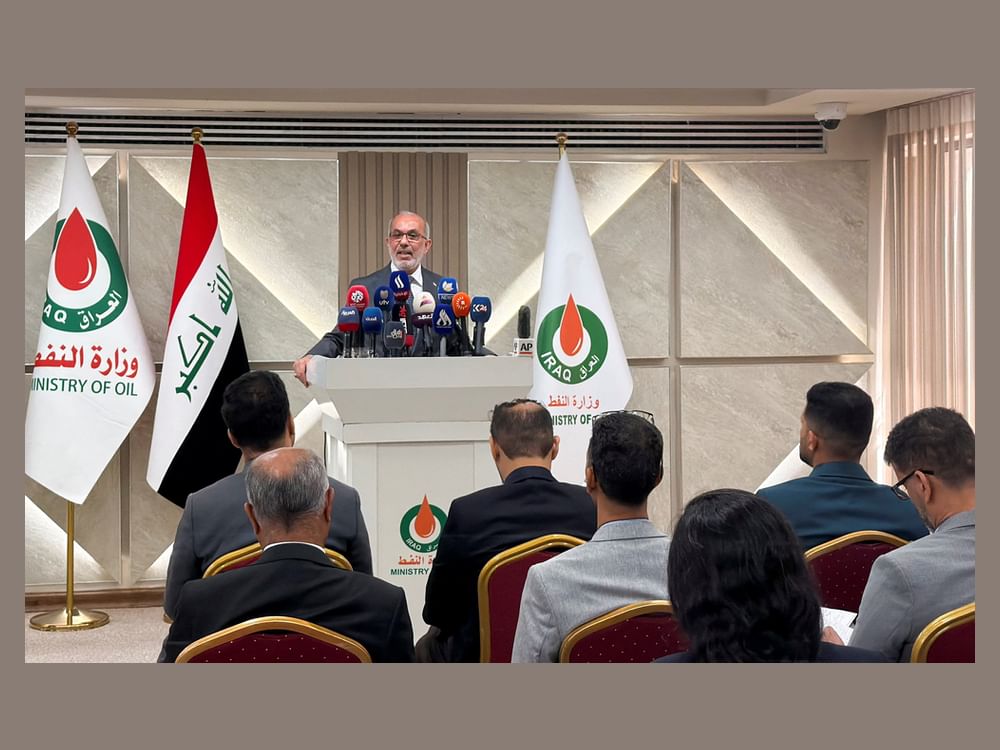 Iraq signs 7 strategic agreements in Washington worth $200 billion: Oil Minister