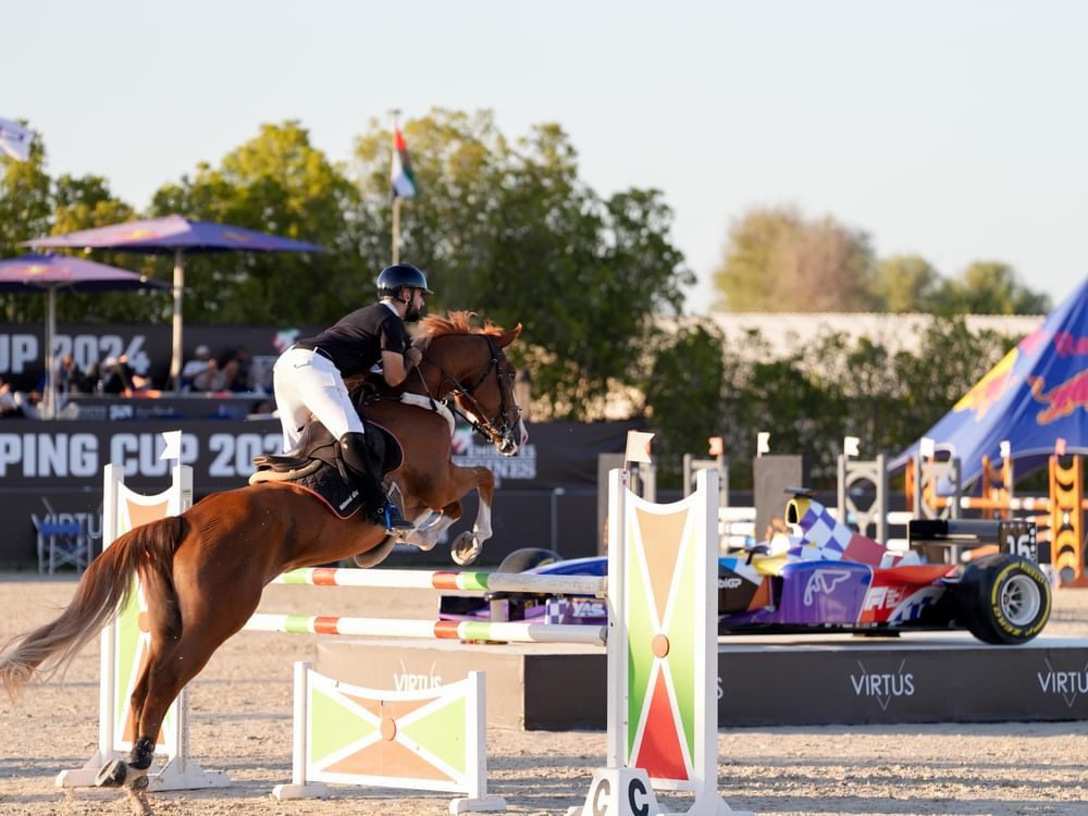 12منافسة في دولية "فيرتوس" لقفز الحواجز بمشاركة "نخبة الفرسان"