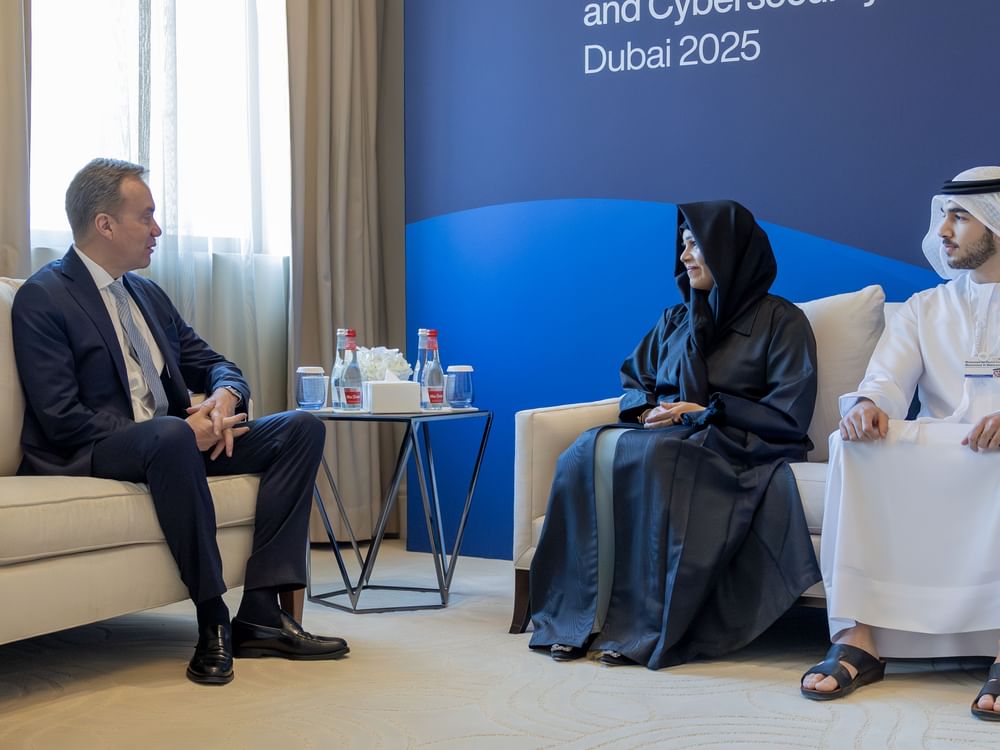 Latifa bint Mohammed meets with WEF President