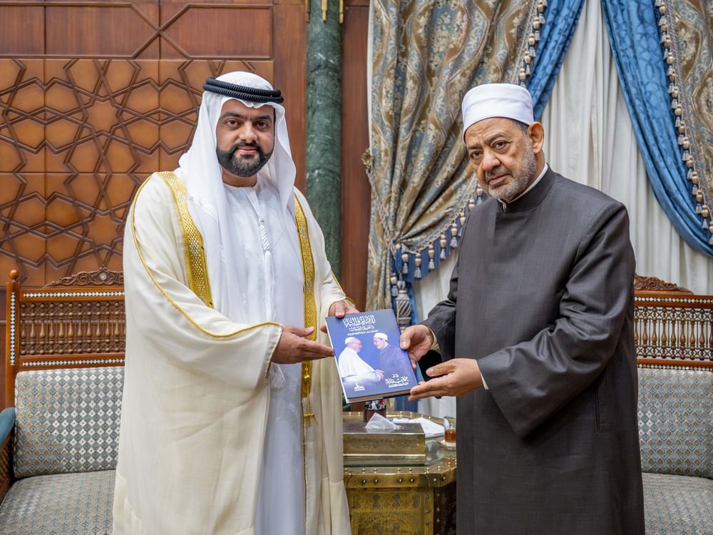 Príncipe herdeiro de Fujairah se reúne com grão-imã de Al-Azhar
