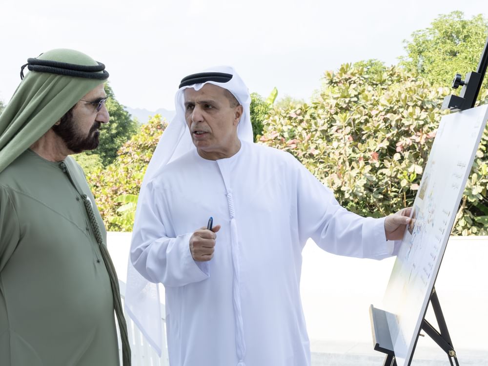 Mohammed bin Rashid revisa proyectos clave para el desarrollo sostenible de Hatta