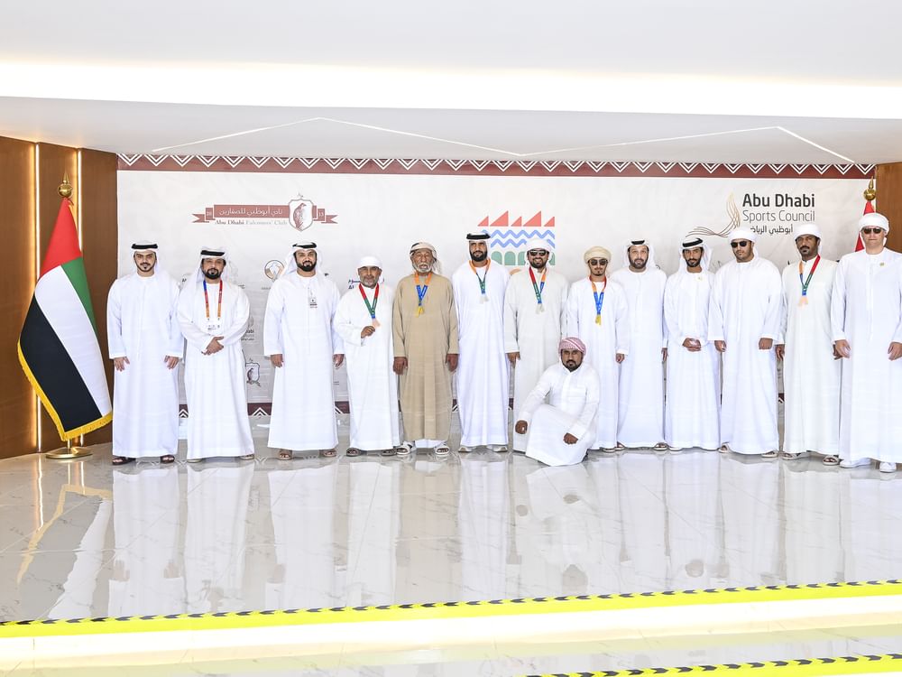 "تجوري" و"تي 10" يتصدران منافسات كبار المواطنين والشباب في "ألعاب الماسترز" للصيد بالصقور