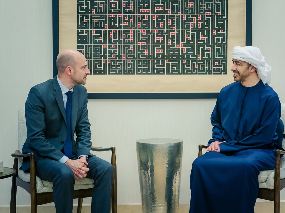 عبدالله بن زايد يستقبل وزير الخارجية الفرنسي ويبحثان التطورات الإقليمية