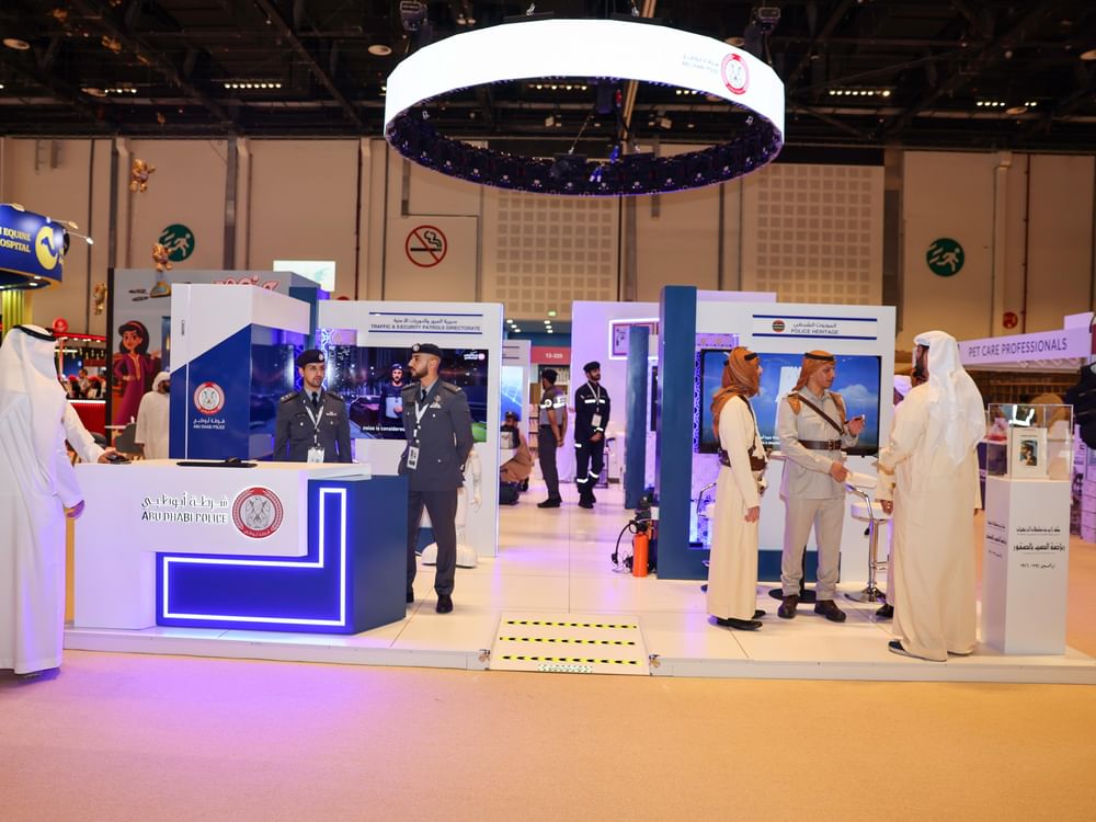 شرطة أبوظبي تشارك في المعرض الدولي للصيد والفروسية