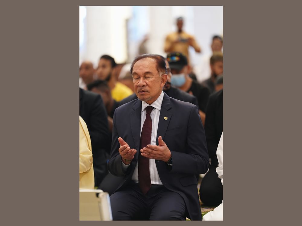 Prime Minister of Malaysia visits Sheikh Zayed Grand Mosque