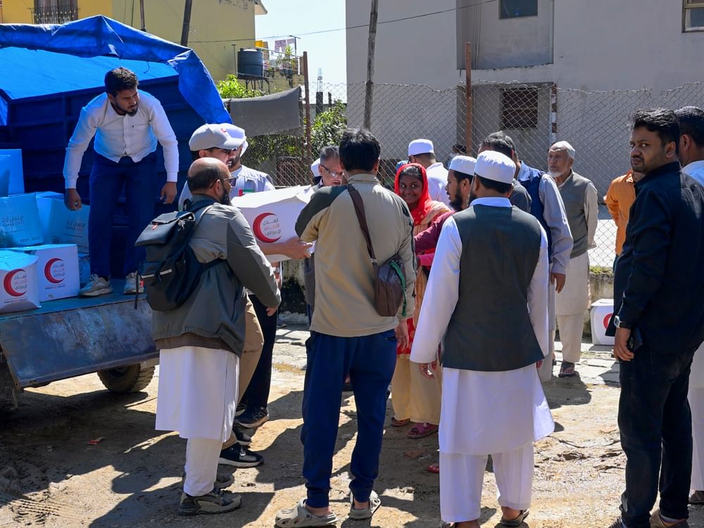 فريق المساعدات الإماراتية يواصل جهوده الإنسانية في نيبال