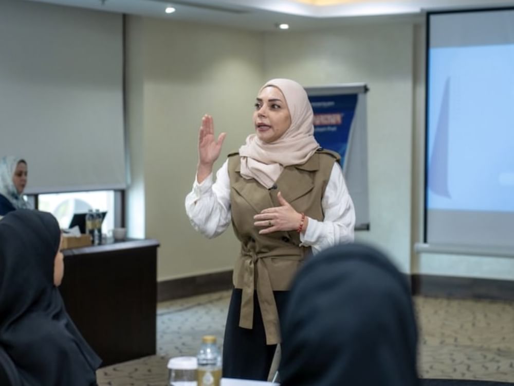 "الموارد البشرية بالفجيرة" تنظّم برنامجاً متخصصاً وفق منهجية "CIPD"