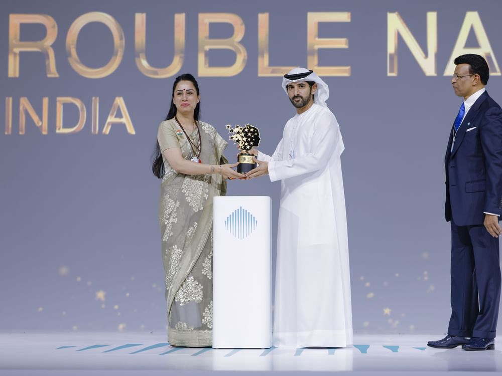 Hamdan bin Mohammed presents Indian teacher Rouble Nagi with Global Teacher Prize 2026 at World Governments Summit