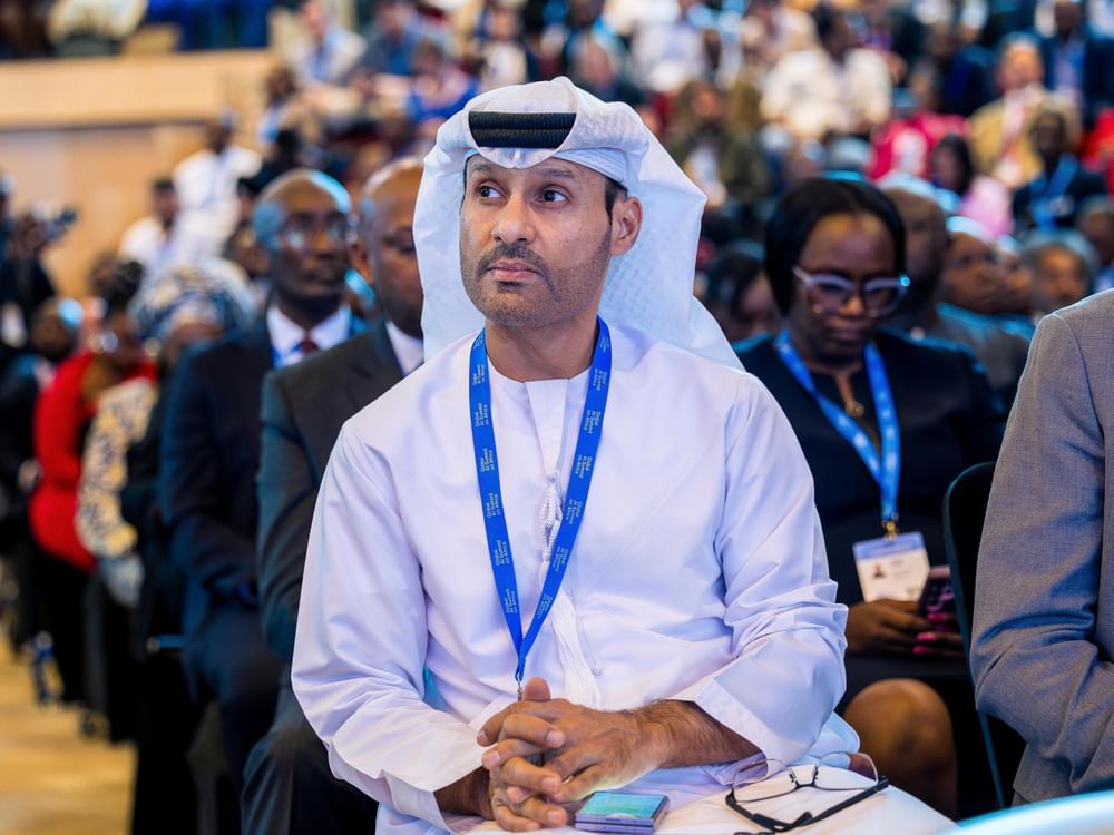 الإمارات تشارك في