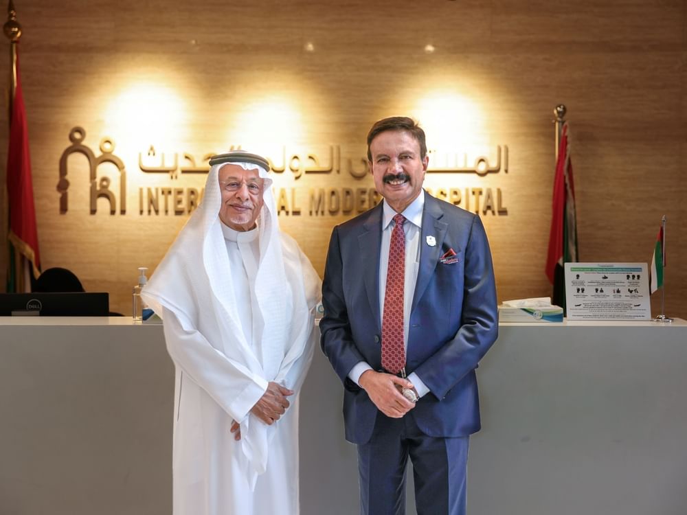 "أستر دي إم" و"تطوير" توقعان اتفاقية للاستثمار في المستشفى الدولي الحديث "IMH" 