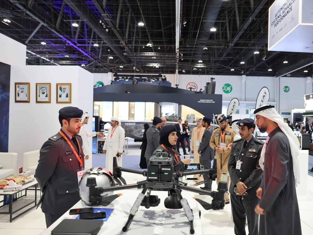 阿布扎比警方在UMEX与SimTEX 2026展示智能警务系统