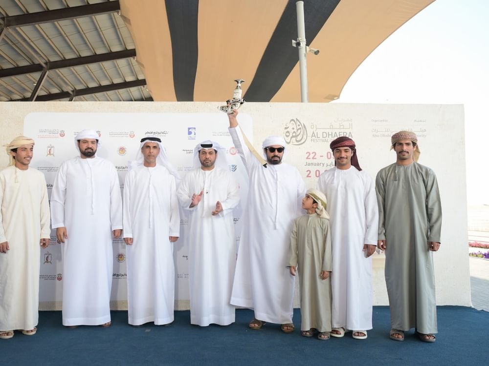 تواصل منافسات مزاينة الإبل بمهرجان الظفرة