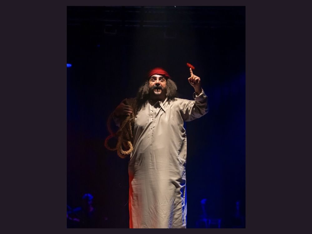 مسرح دبا الفجيرة يتألق في مسقط بعرض "مرود كحل"