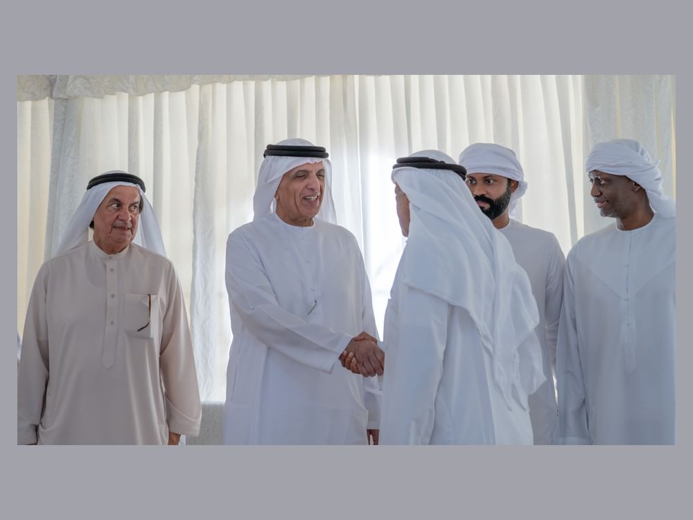 سعود بن صقر يعزي في وفاة عيد سرور الماس