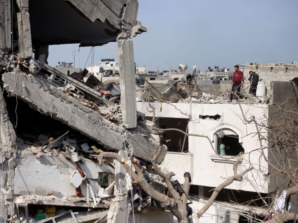 Ataques aéreos israelenses deixam vários mortos e feridos na Faixa de Gaza