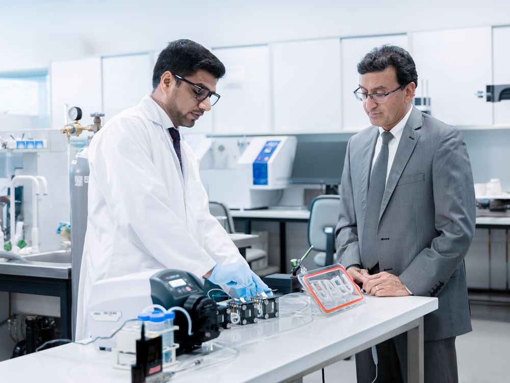 UAE University secures US patent for innovative battery that converts carbon dioxide into clean energy