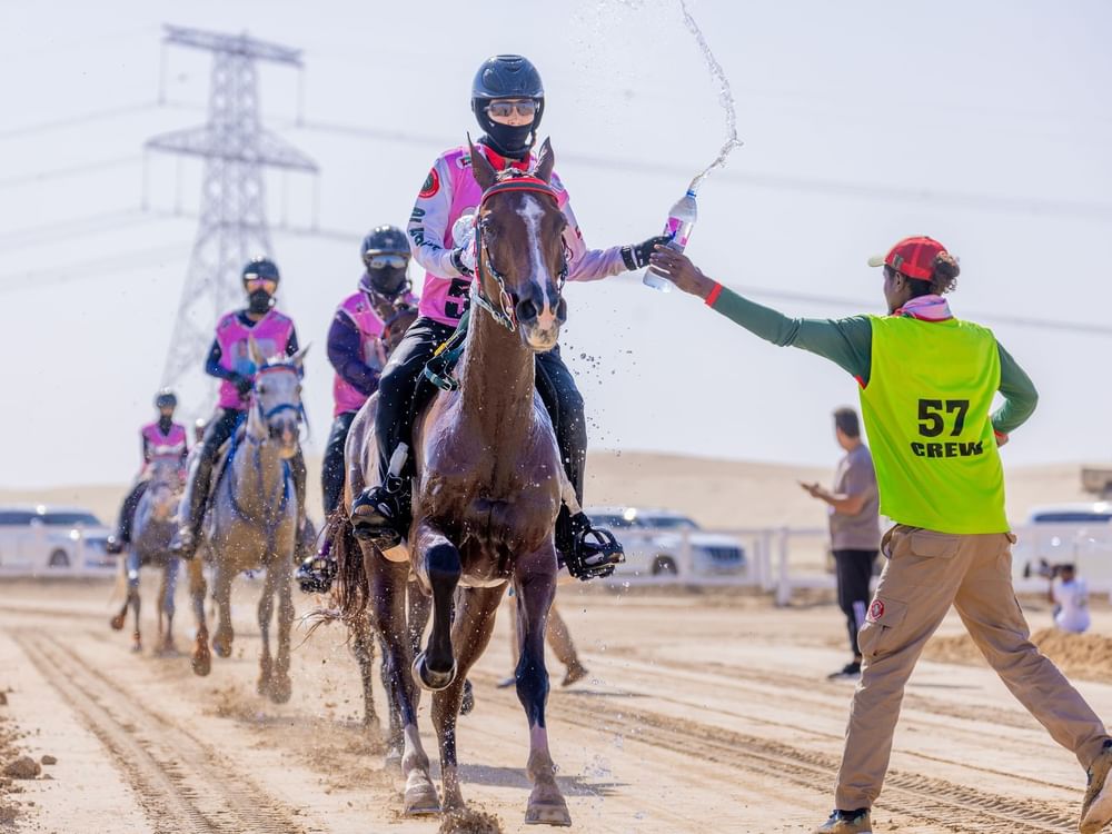 قرية الإمارات العالمية تعلن برنامج مهرجان أبوظبي للقدرة والتحمل