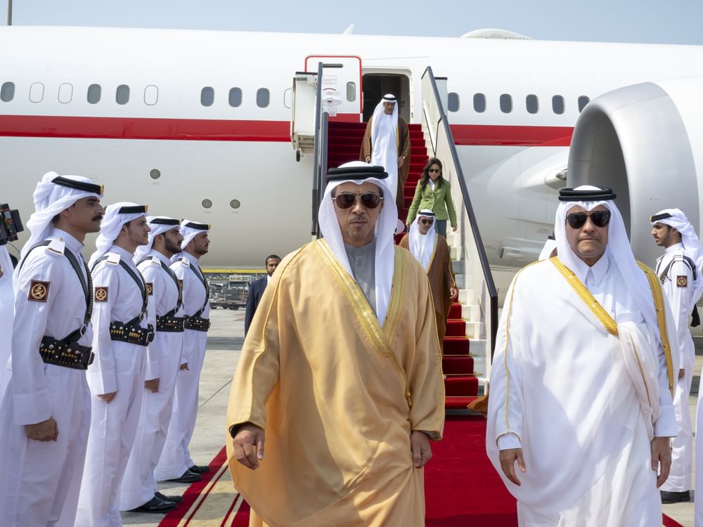 نيابة عن رئيس الدولة..منصور بن زايد يصل الدوحة ليرأس وفد الإمارات إلى القمتين الخليجية الاستثنائية والعربية - الإسلامية الطارئة