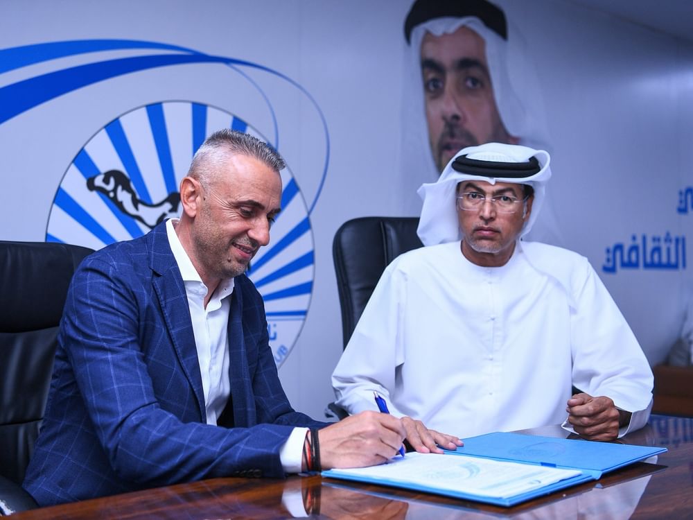 البلغاري إيفايلو  بيتيف مدربا لفريق بني ياس لكرة القدم