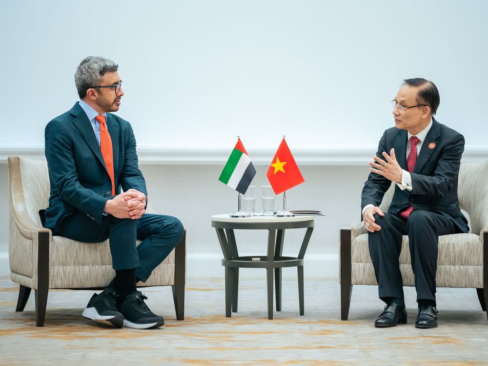 Abdullah bin Zayed meets Vietnamese Foreign Minister in Washington