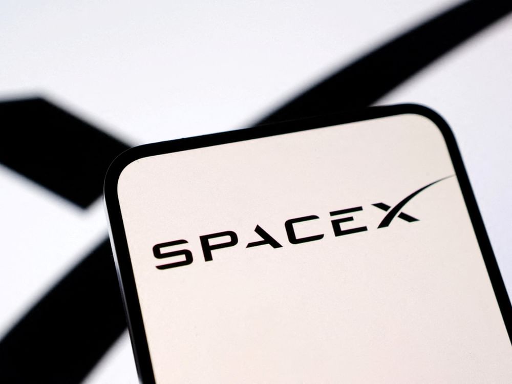 SpaceX launches 53 satellites into orbit as part of its expanding Starlink constellation