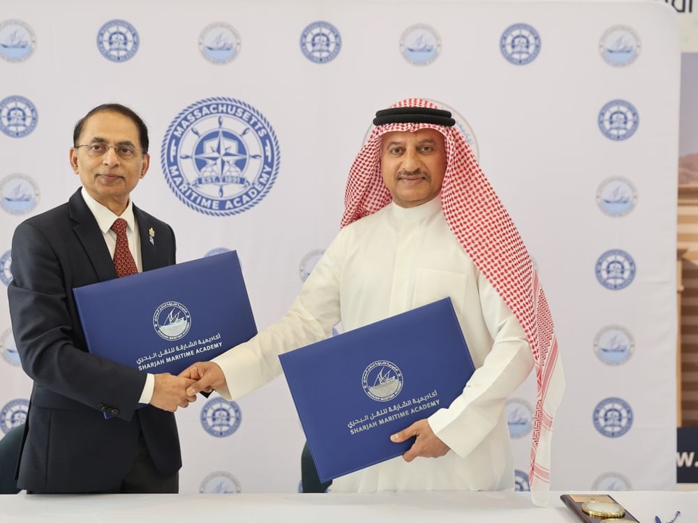 "الشارقة للنقل البحري" و" ماساتشوستس البحرية" تعززان تعاونهما الدولي 