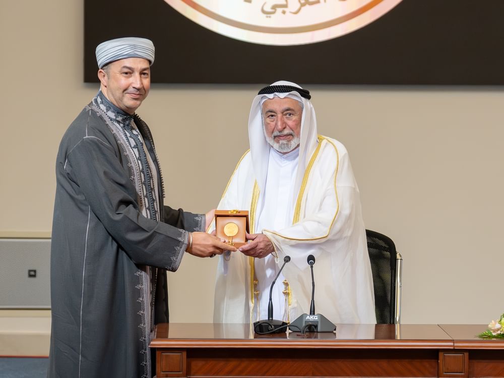 Sharjah Ruler honours winners of Al Qawafi Award