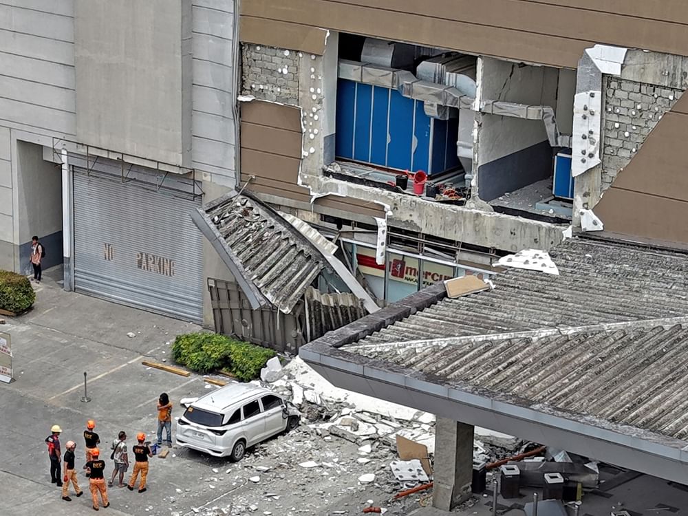 At least 7 dead after Philippines hit by twin quakes