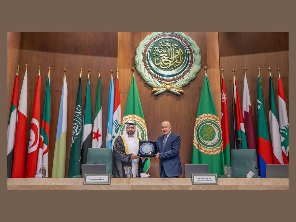 Liga Árabe homenageia príncipe herdeiro de Fujairah com prêmio de personalidade árabe em desenvolvimento sustentável