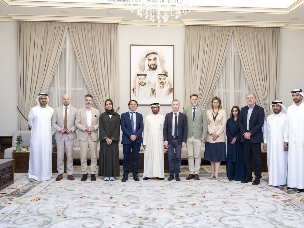 علي النعيمي يلتقي رئيس اللجنة الفرعية لشؤون الضرائب في البرلمان الأوروبي