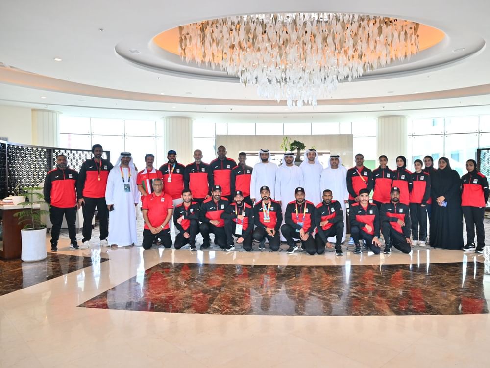 وفد الإمارات يزور مقر إقامة الرياضيين المشاركين في