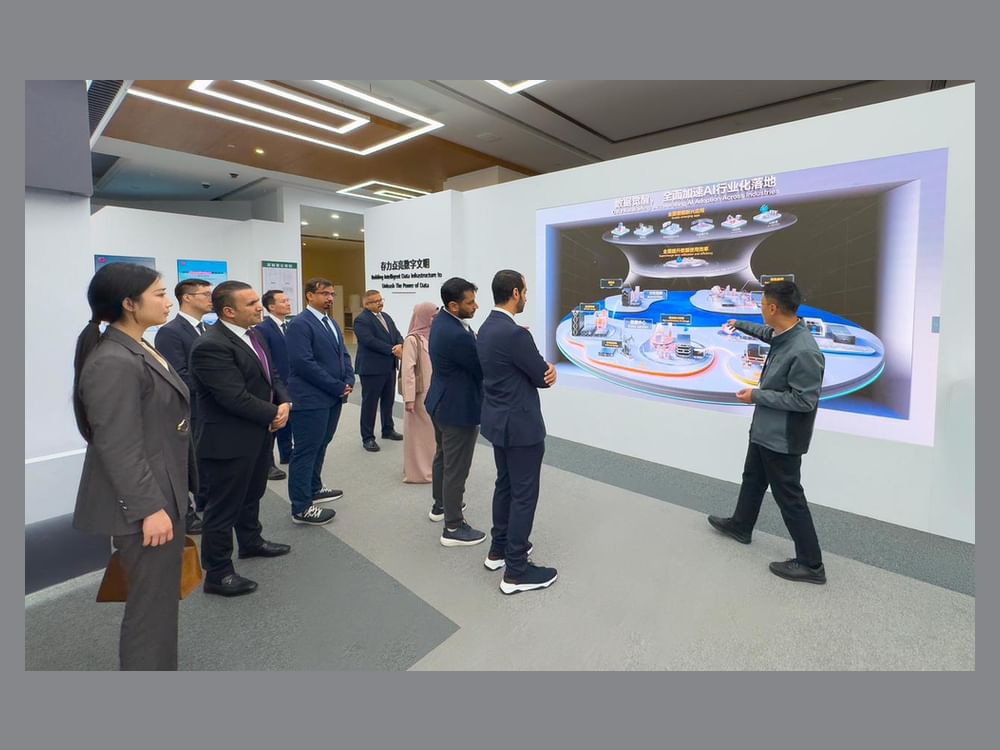 Ajman Government Media Office reviews latest media technologies at 'Huawei' during visit to Shenzhen, China
