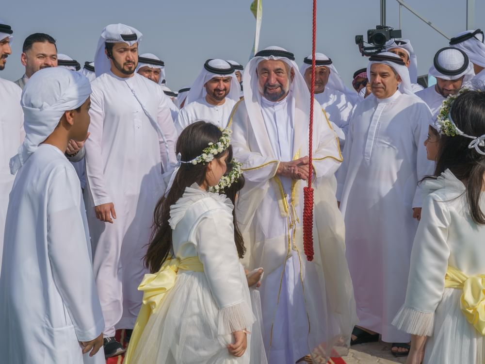 حاكم الشارقة يفتتح المرحلة الأولى لمزرعة مليحة للألبان ويطلق هويتها