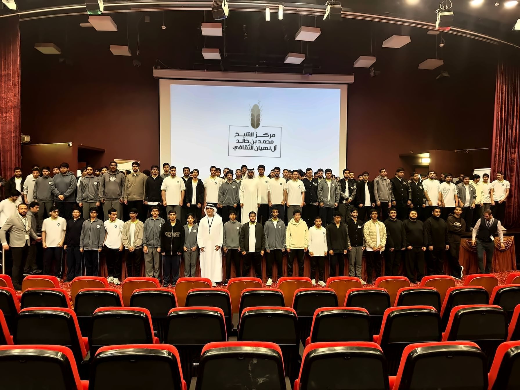 مركز الشيخ محمد بن خالد الثقافي ينفذ حزمة برامج تراثية وبيئية لترسيخ الهوية الوطنية