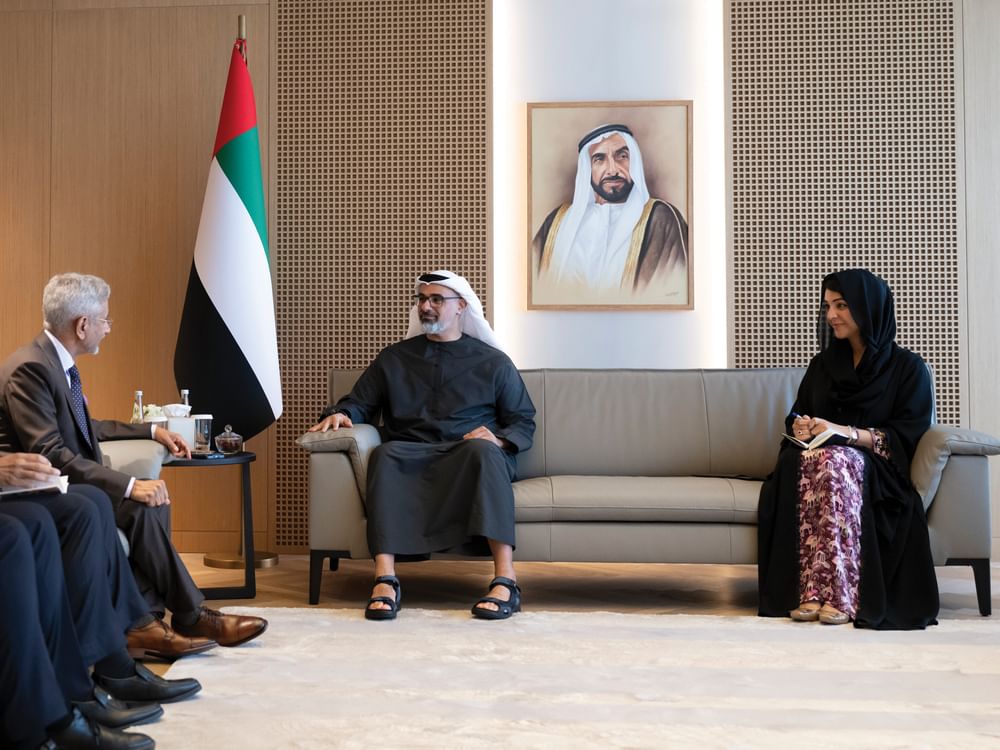 خالد بن محمد بن زايد يلتقي وزير الشؤون الخارجية الهندي
