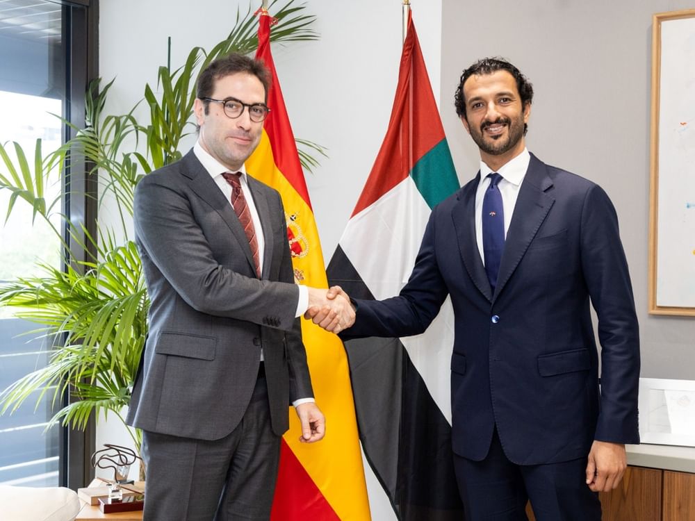 الإمارات وإسبانيا تتفقان على تعزيز شراكتهما بقطاعات الاقتصاد الجديد