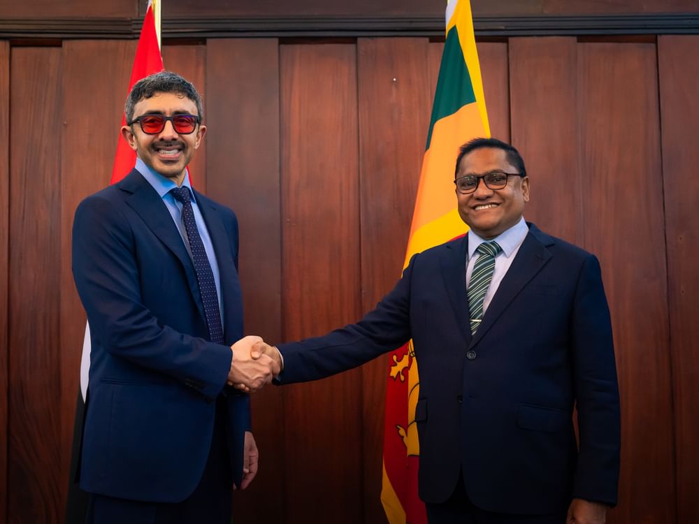 Abdullah bin Zayed se reúne com ministro das Relações Exteriores do Sri Lanka em Colombo