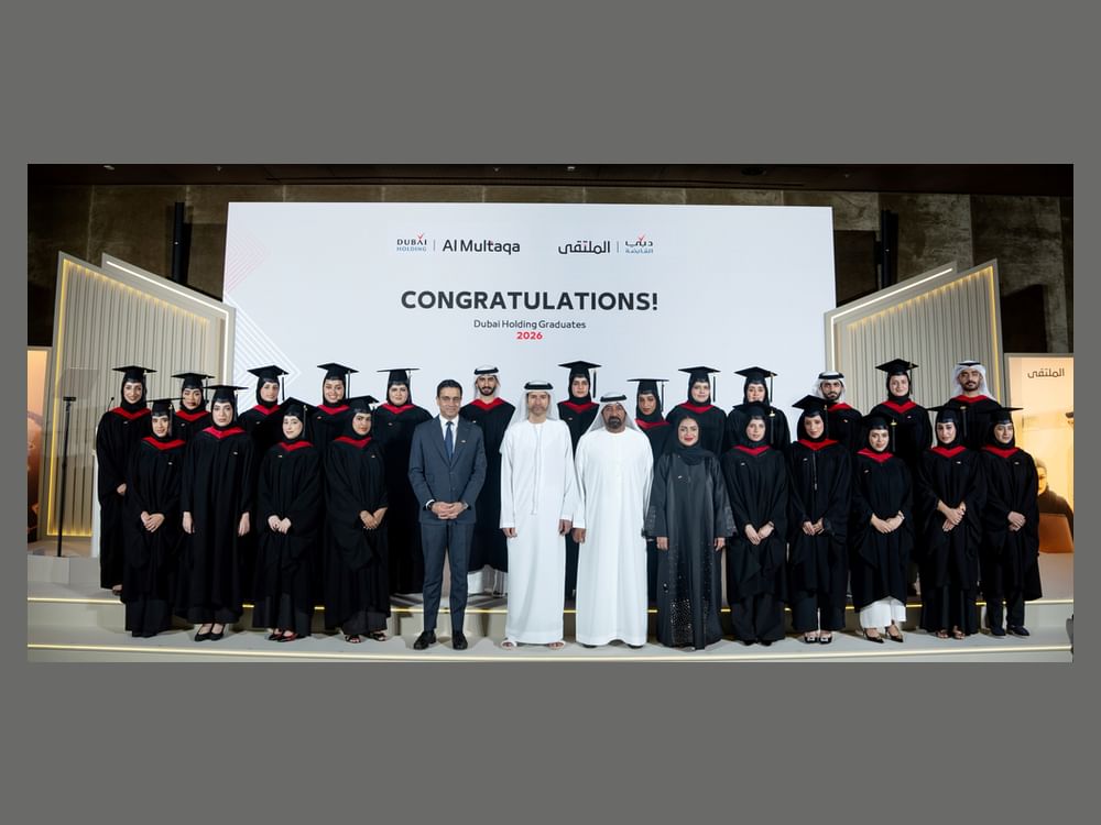 Ahmed bin Saeed honours graduates of 2025 cohort of Dubai Holding’s national development programmes