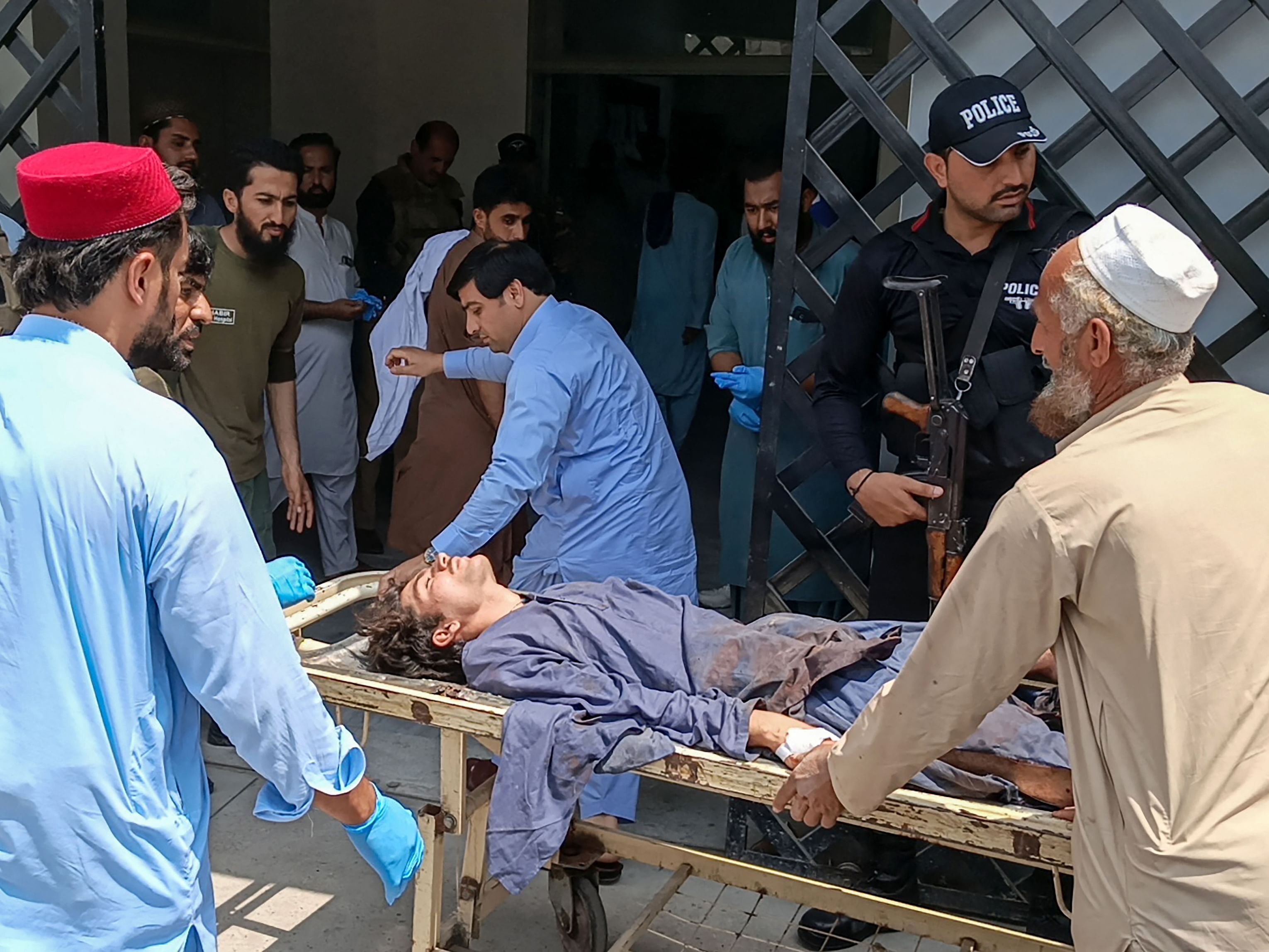 پاکستان میں خودکش دھماکے میں 7 افراد ہلاک، 20 زخمی