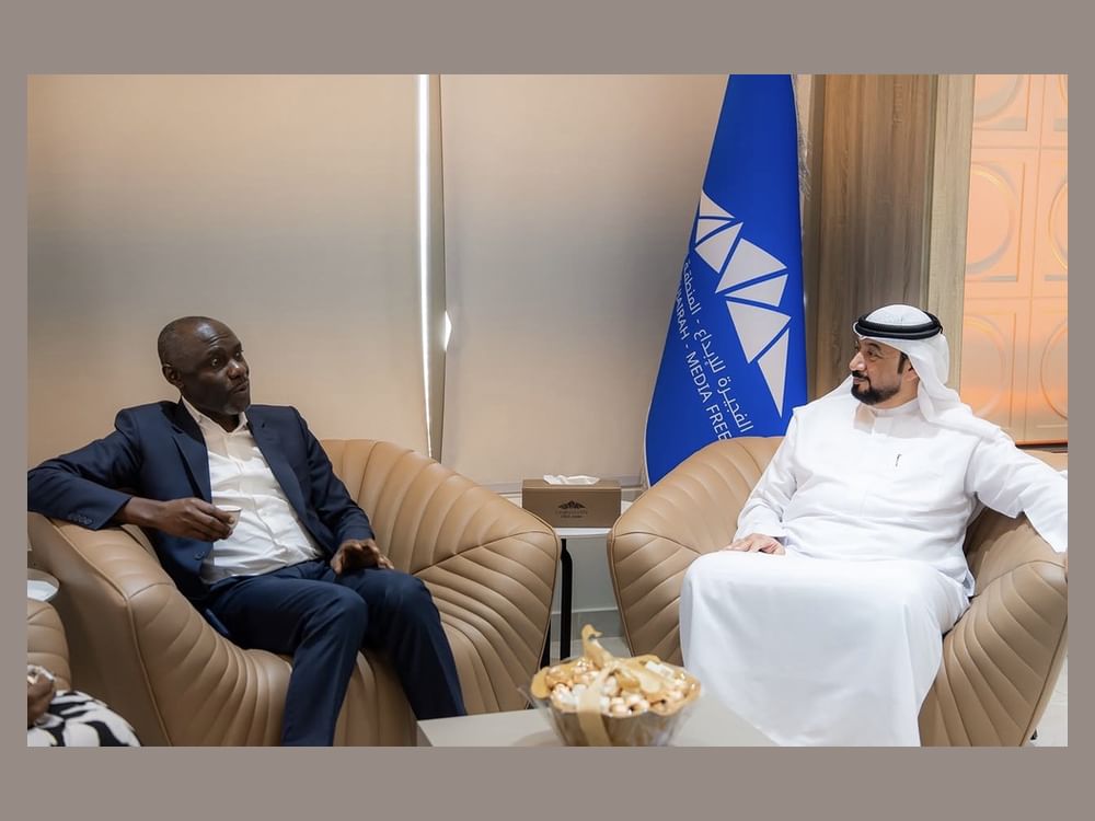 سفير أوغندا يطّلع على خدمات مدينة الفجيرة للإبداع ودورها في دعم بيئة الأعمال