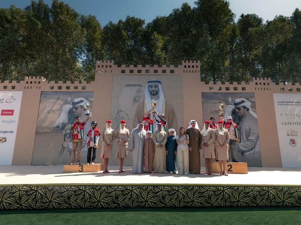 الفارس عبدالله أحمد بطلا لسباق كأس زايد بن منصور بن زايد للقدرة   