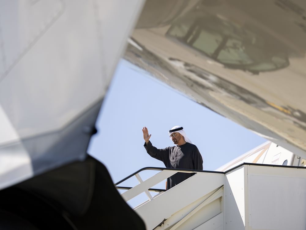 رئيس الدولة والرئيس ألكسندر فوتشيتش يشهدان العرض العسكري الذي يقام بمناسبة الاحتفالات "بيوم الوحدة والحرية والعلم الصربي"