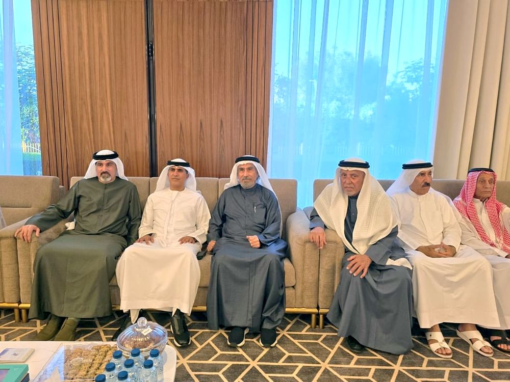 سالم بن سلطان القاسمي يعزي في وفاة مريم حسين تهلك بدبي 