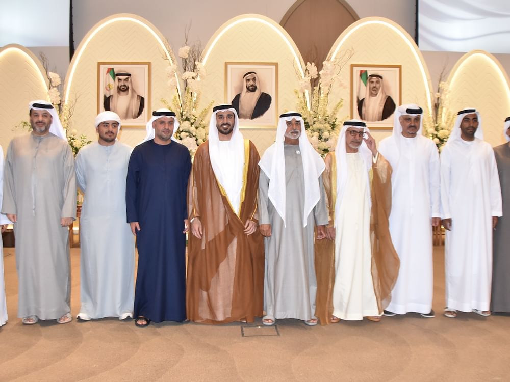 نهيان بن مبارك يحضر أفراح الصوالح والشامسي في أبوظبي